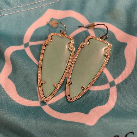 Kendra Scott Teal Arrowhead Earrings - Picture 1 of 1